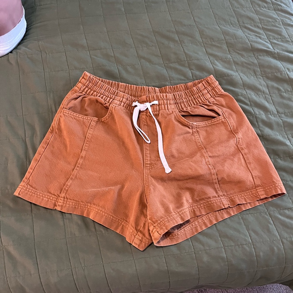 Brown Pull on Short